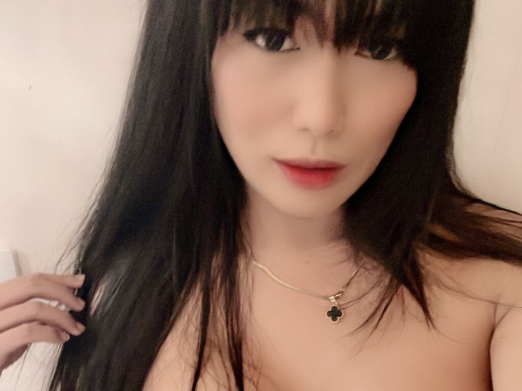 KimSoju webcam model stream image