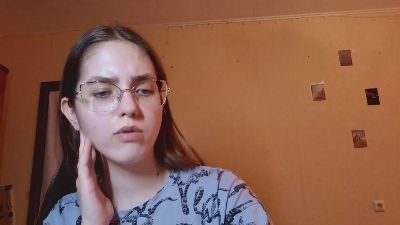 RoxanaKneisler webcam model stream image