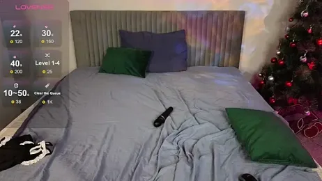 MillaHolt webcam stripchat model stream image