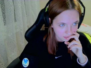 -CherryPie- webcam model stream image
