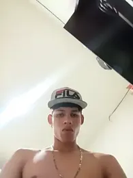 mazo18 webcam model stream image