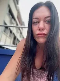 LilliThelo webcam model stream image