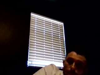 tallhungcloudyy webcam model stream image