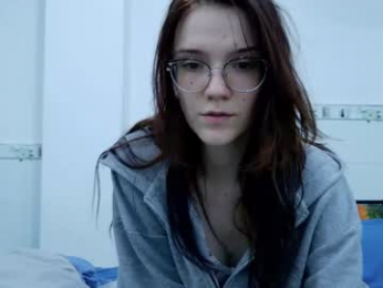 2cringes webcam model stream image