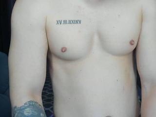 Vlad B webcam model stream image