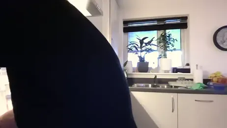 QuenMonicaUK webcam model stream image