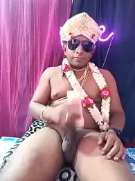 Remo0 webcam model stream image