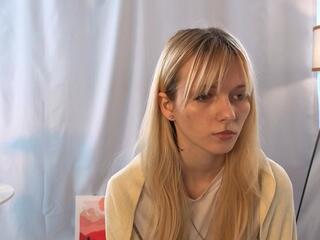 Carmela Beem webcam model stream image