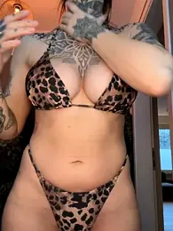 Elenascrib webcam model stream image