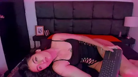 namiiwhite webcam model stream image