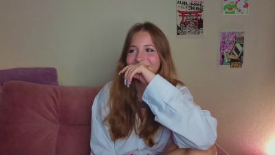 EllamaeWerley webcam model stream image