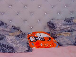 Mae Anna webcam model stream image