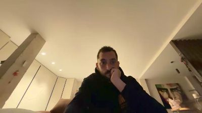 petervalencia93 webcam model stream image