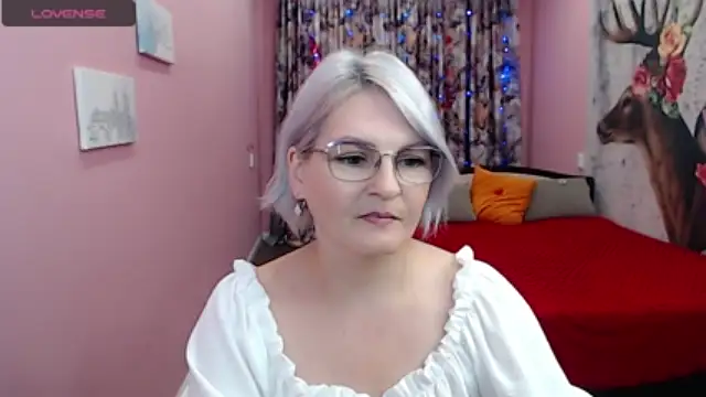 BlondeBrilliant7 webcam model stream image