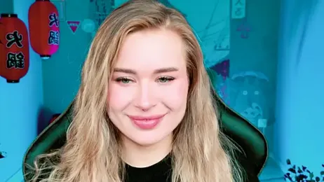 AdelLoys webcam model stream image