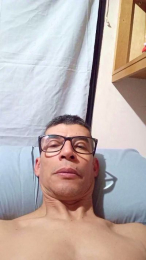 Antonyoluiz webcam model stream image