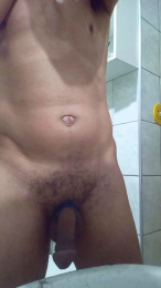 Antonyoluiz webcam model stream image