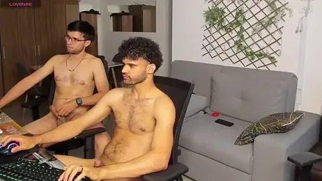 crisandrews webcam stripchat model stream image