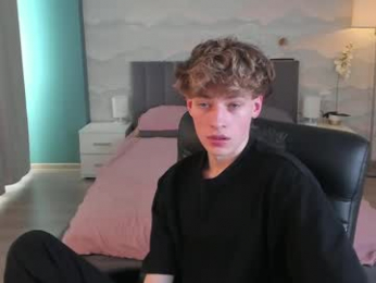 lovely_kevin_ webcam model stream image