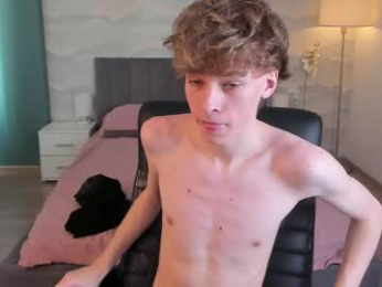 lovely_kevin_ webcam model stream image