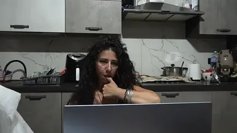 Concy_de_ webcam model stream image