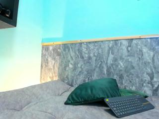 Emilly Jonnes webcam flirt4free model stream image