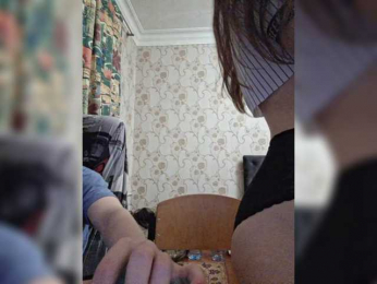 Love_Crew webcam bongacams model stream image
