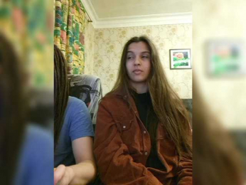 Love_Crew webcam model stream image