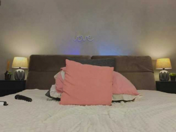 NaomiAsian webcam bongacams model stream image