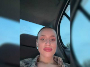 Enchantix webcam model stream image