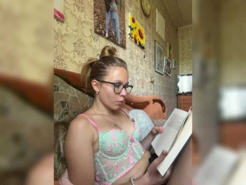 Milana22a webcam model stream image