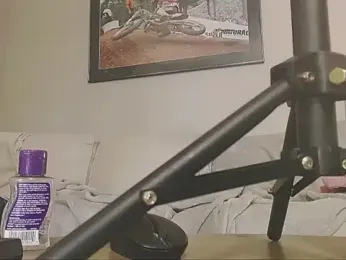 studlyhardwoodd webcam model stream image