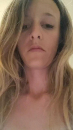 Lara33000 webcam model stream image