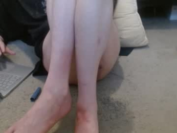 hollyhawkes webcam model stream image