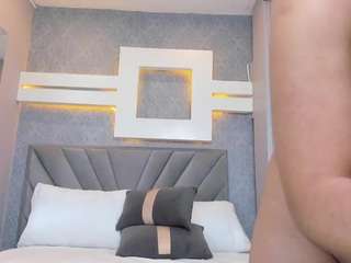 perlaevansx webcam model stream image