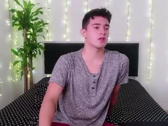 jesus_and_jazmin webcam model stream image