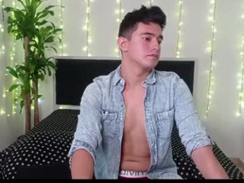 jesus_and_jazmin webcam model stream image