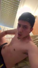 AlanyAdam webcam model stream image