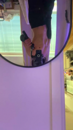 Sweetnpico webcam model stream image