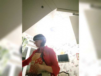 VikNika webcam model stream image