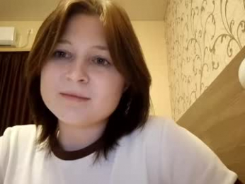 chrystaleberhart webcam chaturbate model stream image