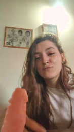 Almita02 webcam model stream image