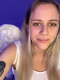 lunawolf21 webcam model stream image