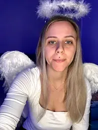 lunawolf21 webcam model stream image