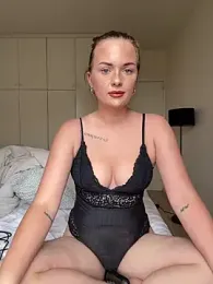 ElenaRebelle webcam model stream image