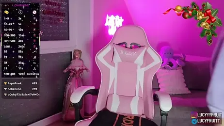 Livewithlucy webcam model stream image