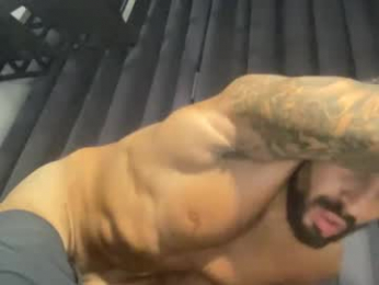 kingomzie webcam model stream image