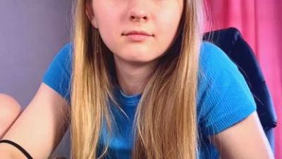 NenaKlave webcam model stream image