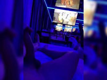 XaSeen webcam bongacams model stream image