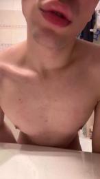 Twinkitaporcell webcam model stream image